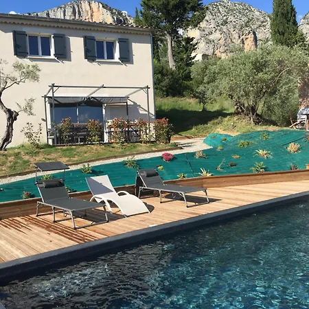 Holiday home Les Claux Des Oliviers